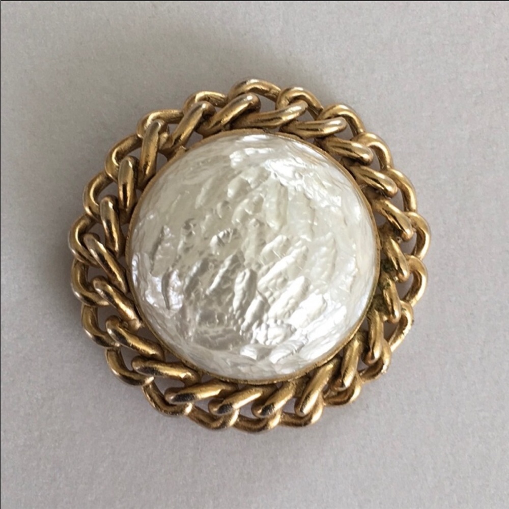 Sarah Coventry brooch